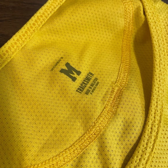 Tracksmith Member’s Exclusive Singlet - Hare AC - Medium - Picture 5 of 8